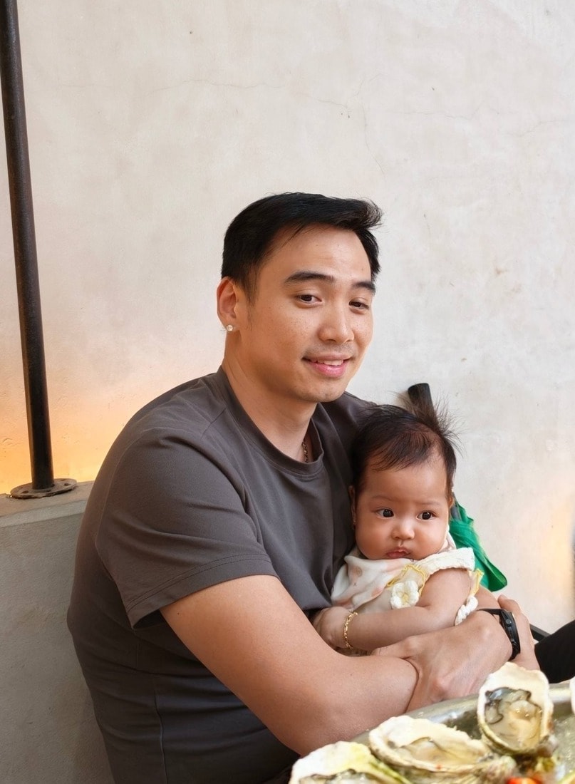 Chồng H'Hen Niê khoe khoảnh khắc 'u mê' con gái- Ảnh 3. Chồng H'Hen Niê khoe khoảnh khắc 'u mê' con gái- Ảnh 3.