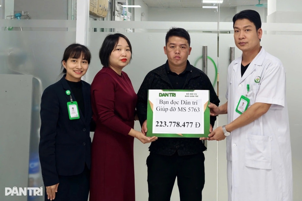 Bạn đọc Dân trí giúp đỡ người mẹ 5 con hơn 300 triệu đồng - 1