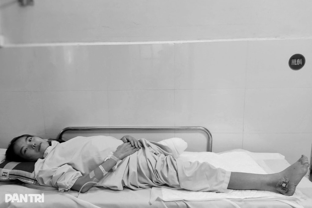 Bạn đọc Dân trí giúp đỡ người mẹ 5 con hơn 300 triệu đồng - 2