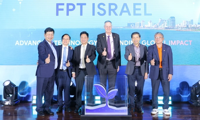 Các đại biểu tại lễ công bố thành lập FPT Israel. Ảnh: