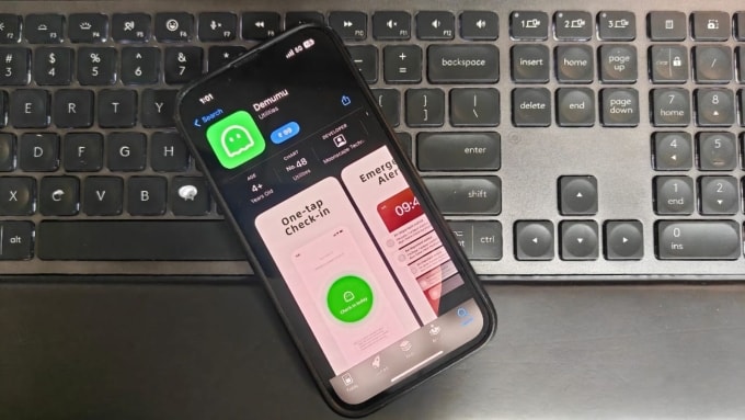 Ứng dụng với tên quốc tế Demumu. Ảnh: Indian Express