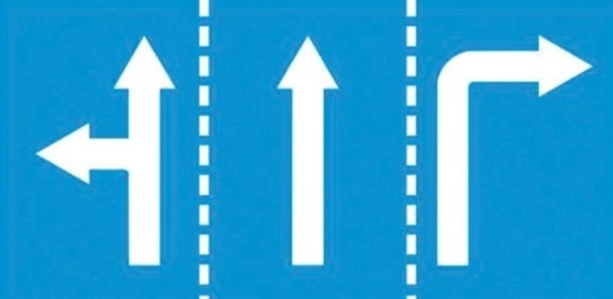 Biển số R.411 Hướng đi trên mỗi làn đường phải theo.