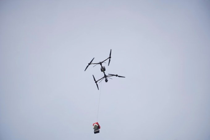 TP HCM thử nghiệm giao hàng bằng thiết bị bay không người lái ngày 5/1 tại Khu công nghệ cao. Ảnh: An Phương