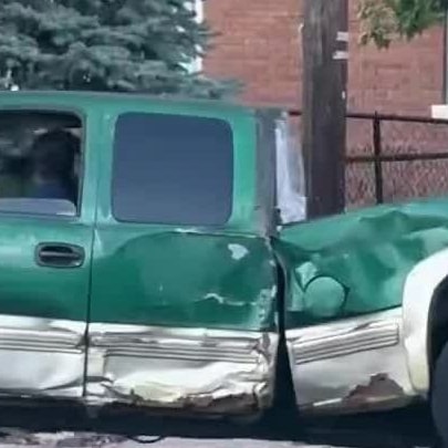 Ôtô dập móp, sập gầm vẫn được chạy vì không phải đăng kiểm