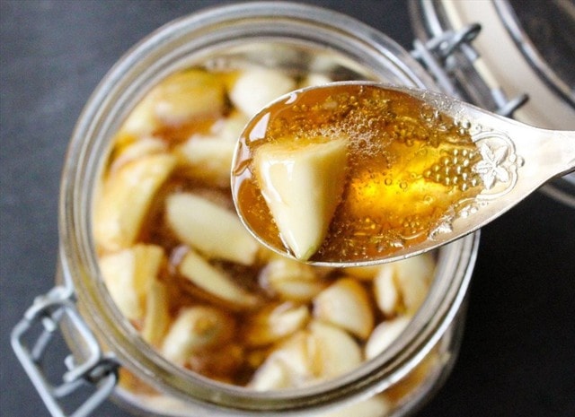 Miền Bắc đón không khí lạnh cực mạnh dồn dập, bỏ túi ngay 2 "siêu thực" chống cảm lạnh tuyệt vời - Ảnh 2.