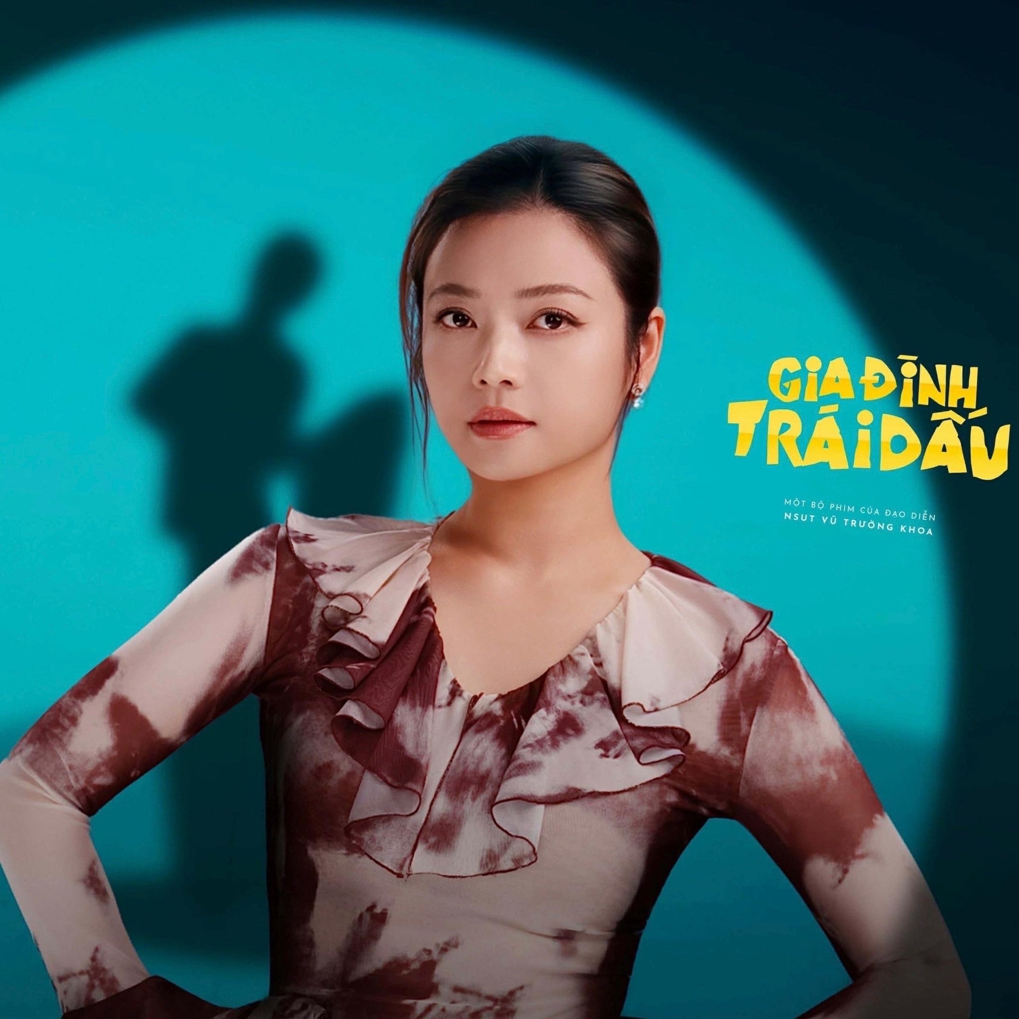 NSƯT Kiều Anh đang là cái tên nhận được nhiều sự chú ý khi đảm nhận vai chính trong phim sóng giờ vàng 