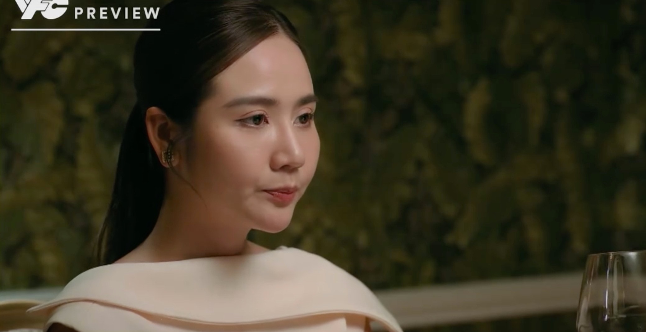 Cách em 1 milimet tập 39: Ngân bị chồng 'gài bẫy' ngay trong ngày kỷ niệm - 1