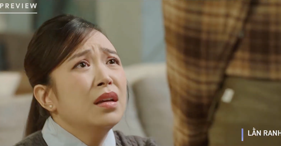 Huyền quỳ gối cầu xin Thu giảm án cho Khắc.