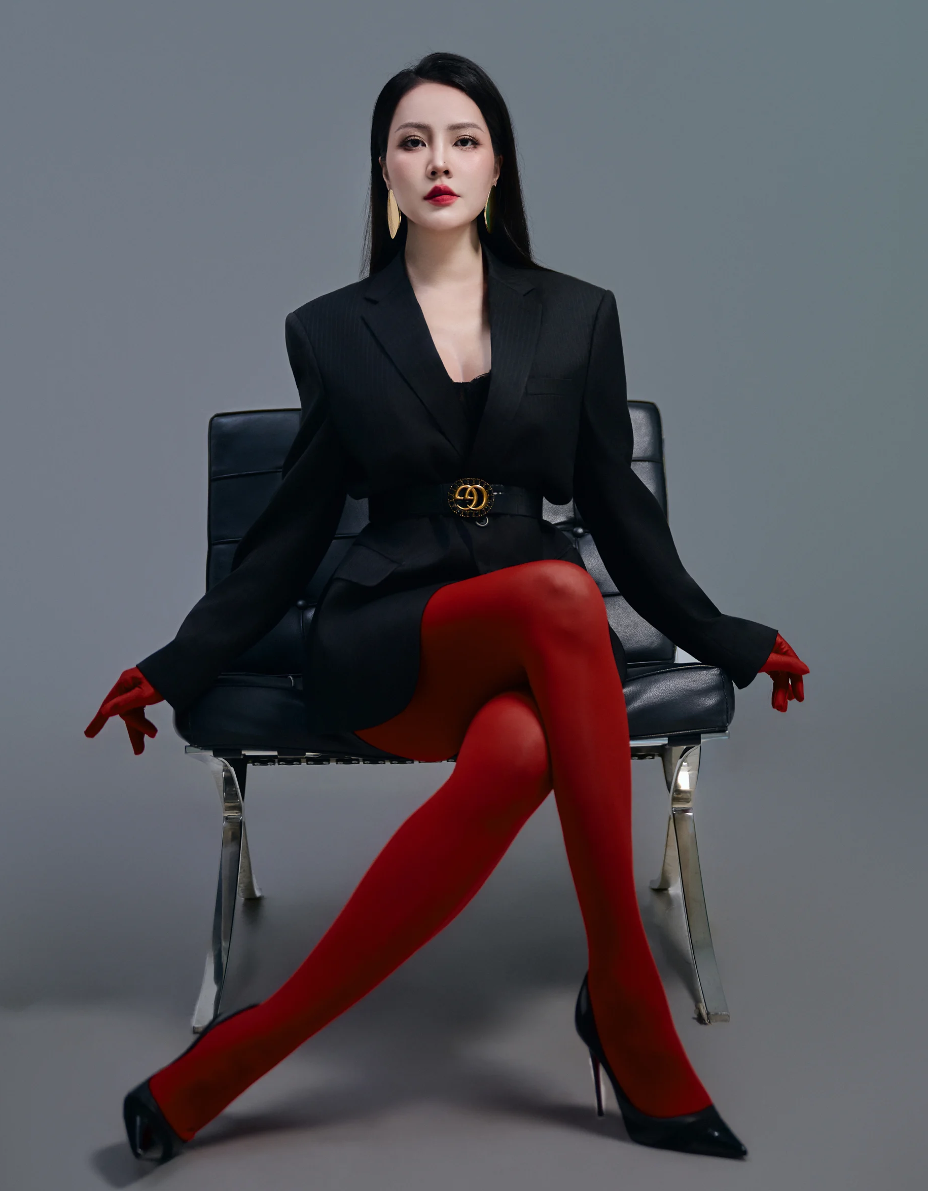 Hình ảnh khác lạ của BTV Thuỵ Vân.