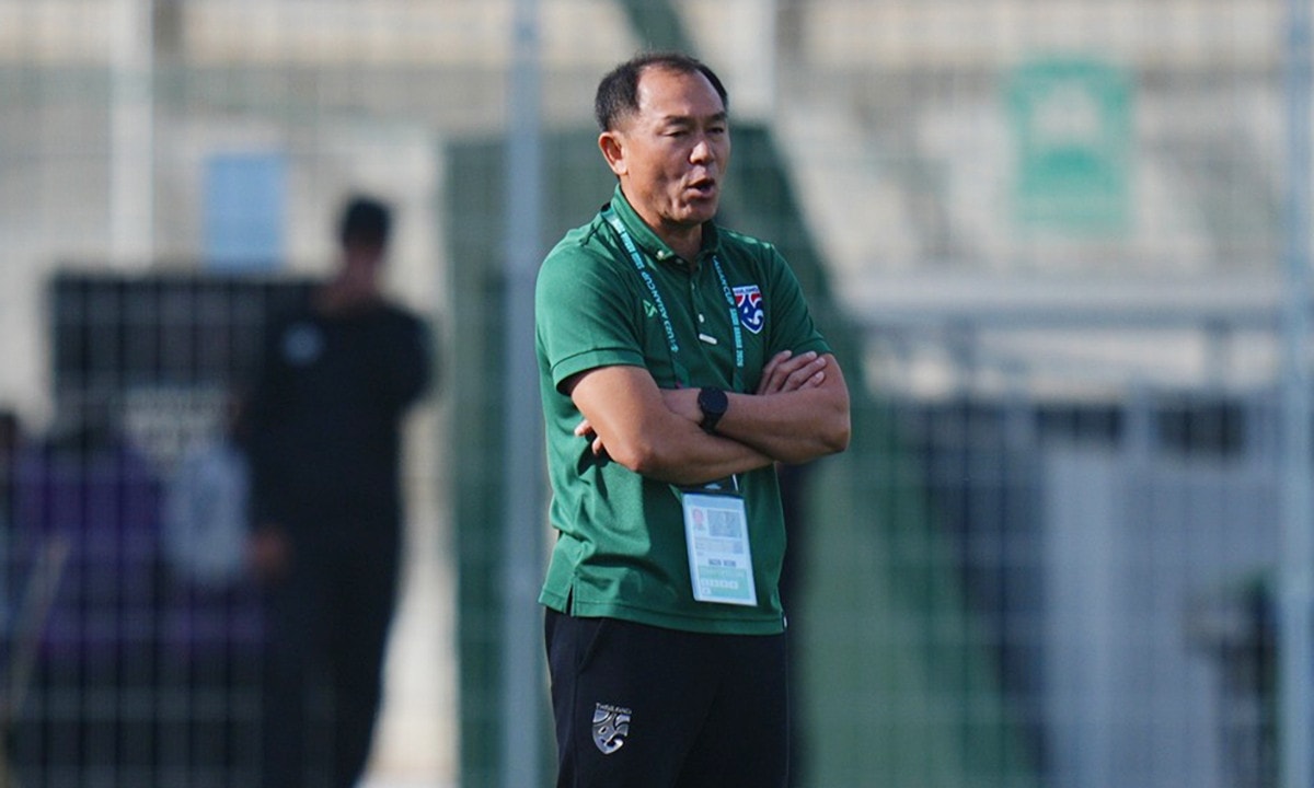 Huấn luyện viên Thawatchai.