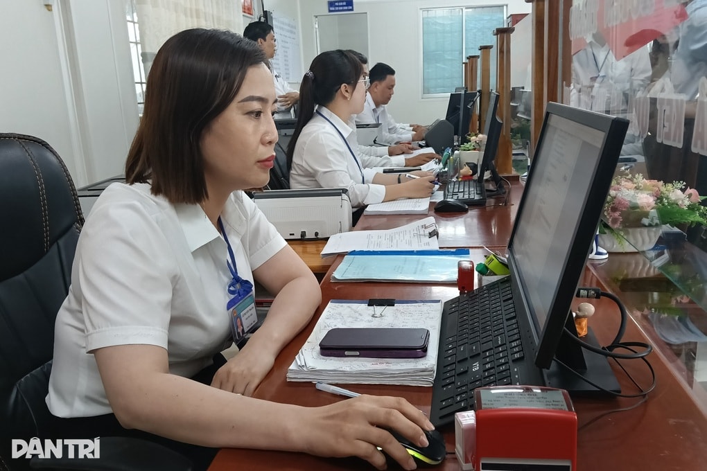 Tuyển chọn người nghiên cứu chiến lược nguồn nhân lực cho chính quyền 2 cấp - 1