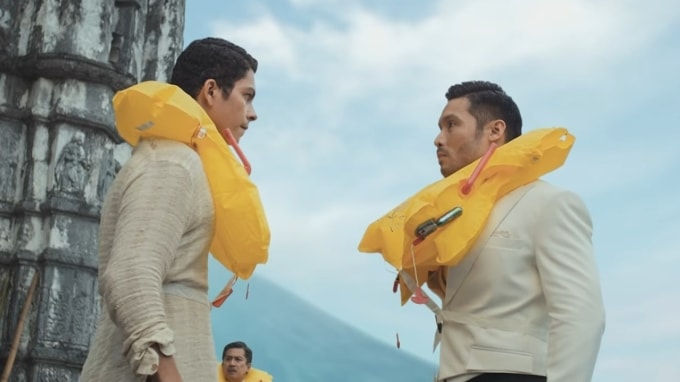 Một cảnh gây cười trong video. Ảnh chụp màn hình