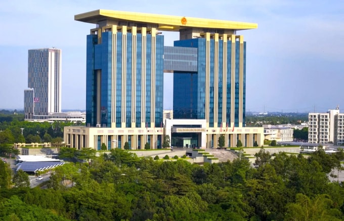 Tòa nhà Trung tâm hành chính tỉnh Bình Dương. Ảnh: Hương Chi