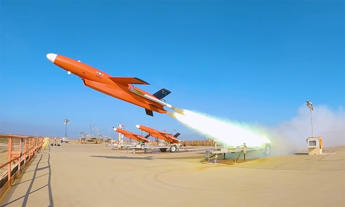 UAV hỗ trợ chiến đấu cải hoán từ mục tiêu bay BQM-177A cất cánh trong thử nghiệm tháng 12/2025. Ảnh: US Navy