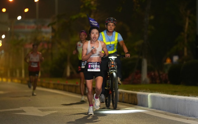 Doãn Oanh vừa đạt hạng 3 VM Hải Phòng với kết quả 2 tiếng 47 phút 57 giây. Ảnh: VnExpress Marathon