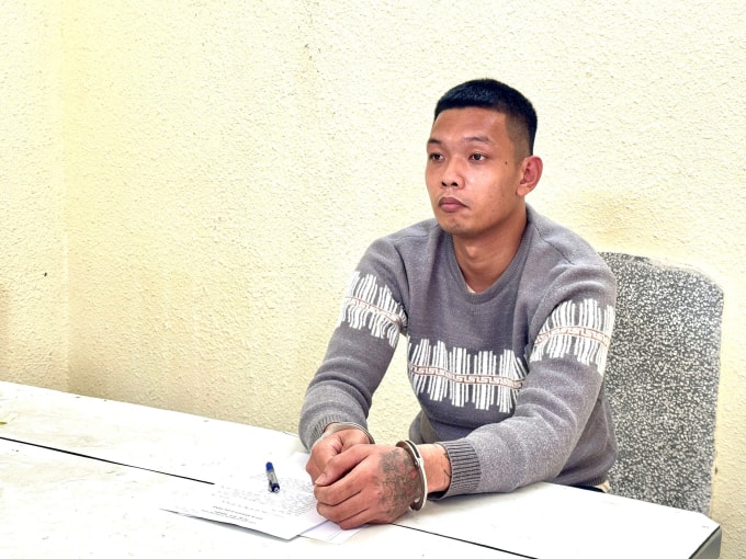 Kiều Ngọc Anh tại cơ quan công an, sáng 15/1. Ảnh: Văn Phú.