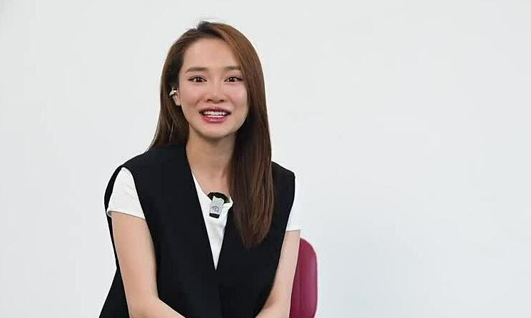 Nhã Phương hỗ trợ Trường Giang quay phim Tết