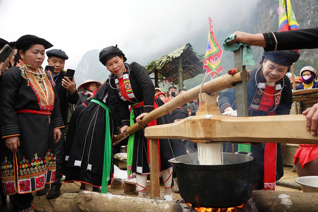 Lễ hội Lồng Tồng ATK Định Hóa – Gìn giữ mạch nguồn văn hóa giữa “Thủ đô gió ngàn” - Ảnh 2.