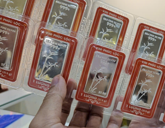 Giá bạc Phú Qúy hôm nay 15 - 1: Rung lắc dữ dội sau đỉnh cao lịch sử - Ảnh 1.