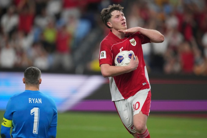 Tiền đạo Indonesia Ole Romeny mừng bàn thắng trong trận thua Australia 1-5 ở lượt bảy bảng C vòng loại ba World Cup 2026 - khu vực châu Á, tại sân Allianz Sydney ngày 20/3/2025. Ảnh: AP