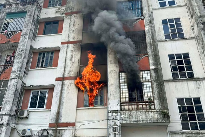 Hiện trường vụ cháy, sáng 16/1. Ảnh: Hùng Lê