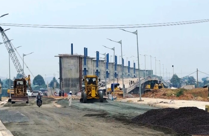 Cầu đập dâng hạ lưu sông Trà Khúc 1.500 tỉ sắp được thông xe - Ảnh 2.