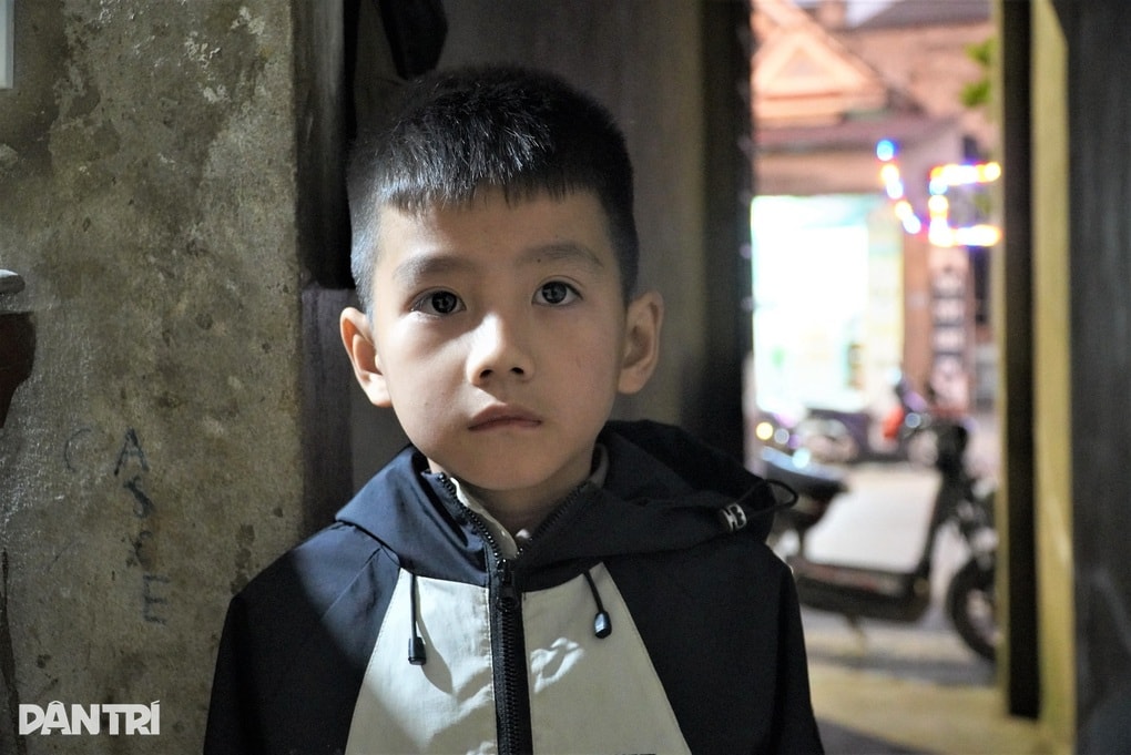 Ước mong nghẹn lời của cậu học trò khi mẹ nguy kịch, cha bệnh tật kiệt sức - 4