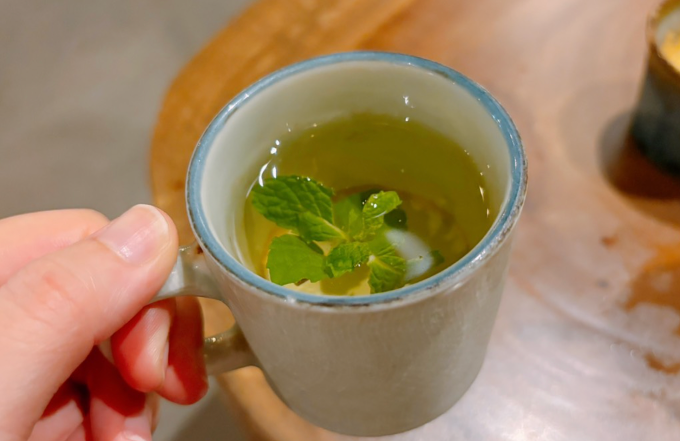 Trà bạc hà nguyên chất có lợi cho đường huyết. Ảnh: Bảo Bảo