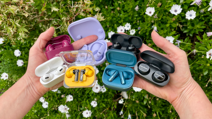 Một số mẫu tai nghe True Wireless trên thị trường. Ảnh: TechRadar