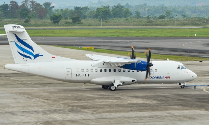 Máy bay ATR 42-500 mã hiệu PK-THT tại sân bay Hasanuddin của Indonesia hồi năm 2022. Ảnh: Onespotter