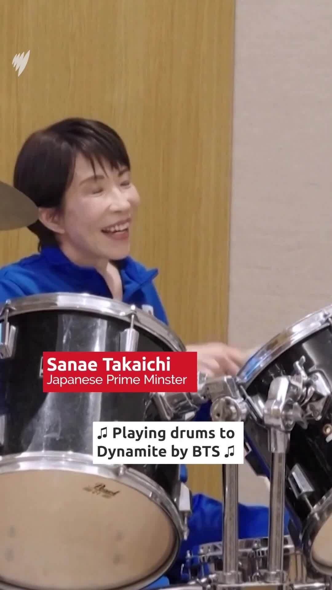 Thủ tướng Nhật - bà Sanae Takaichi - chơi trống với Tổng thống Hàn Lee Jae Myung