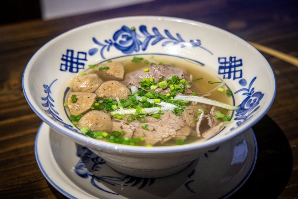 Tô phở có giá 260.000 đồng ở Bảo tàng Phở TPHCM khác gì với quán vỉa hè? - 5