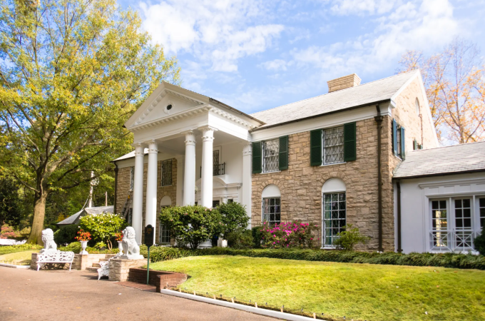 Sau 50 năm diện tích nhà ở của Mỹ tăng thêm 43%. Ảnh: Gerald Zaffuts/stock.adobe