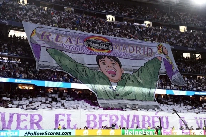 Không khí trên sân Bernabeu trước khi Real gặp Levante tối 17/1. Ảnh: AFP