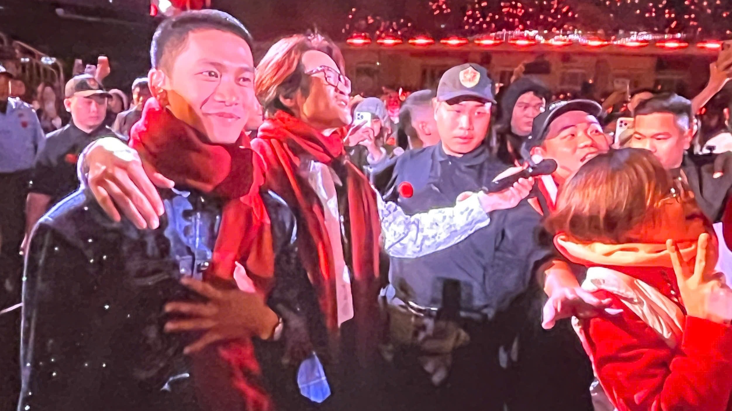 Nguyễn Hùng, Hà Anh Tuấn giao lưu và hát 