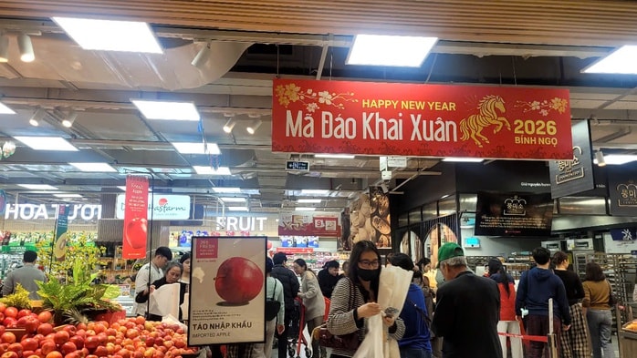 Dè dặt mua sắm Tết Bính Ngọ 2026 và xu hướng chi tiêu của người dân - Ảnh 1.