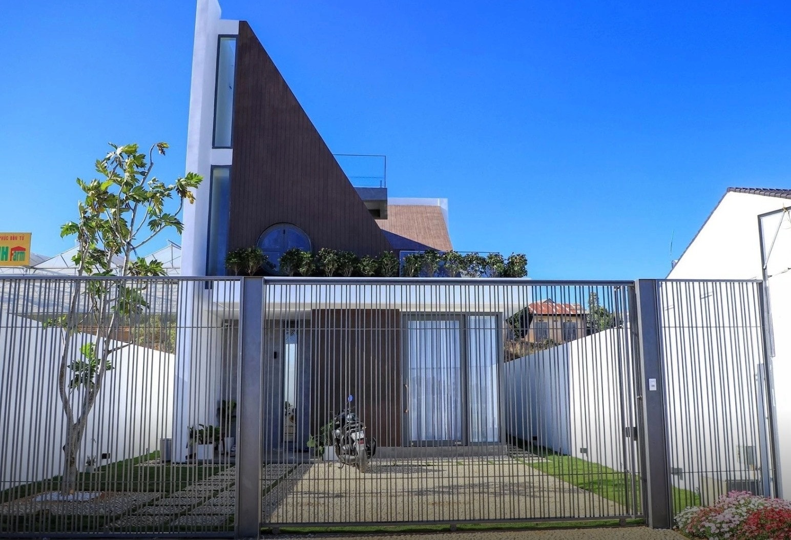 Tóc Tiên giàu có thế nào ở tuổi 37? - 3