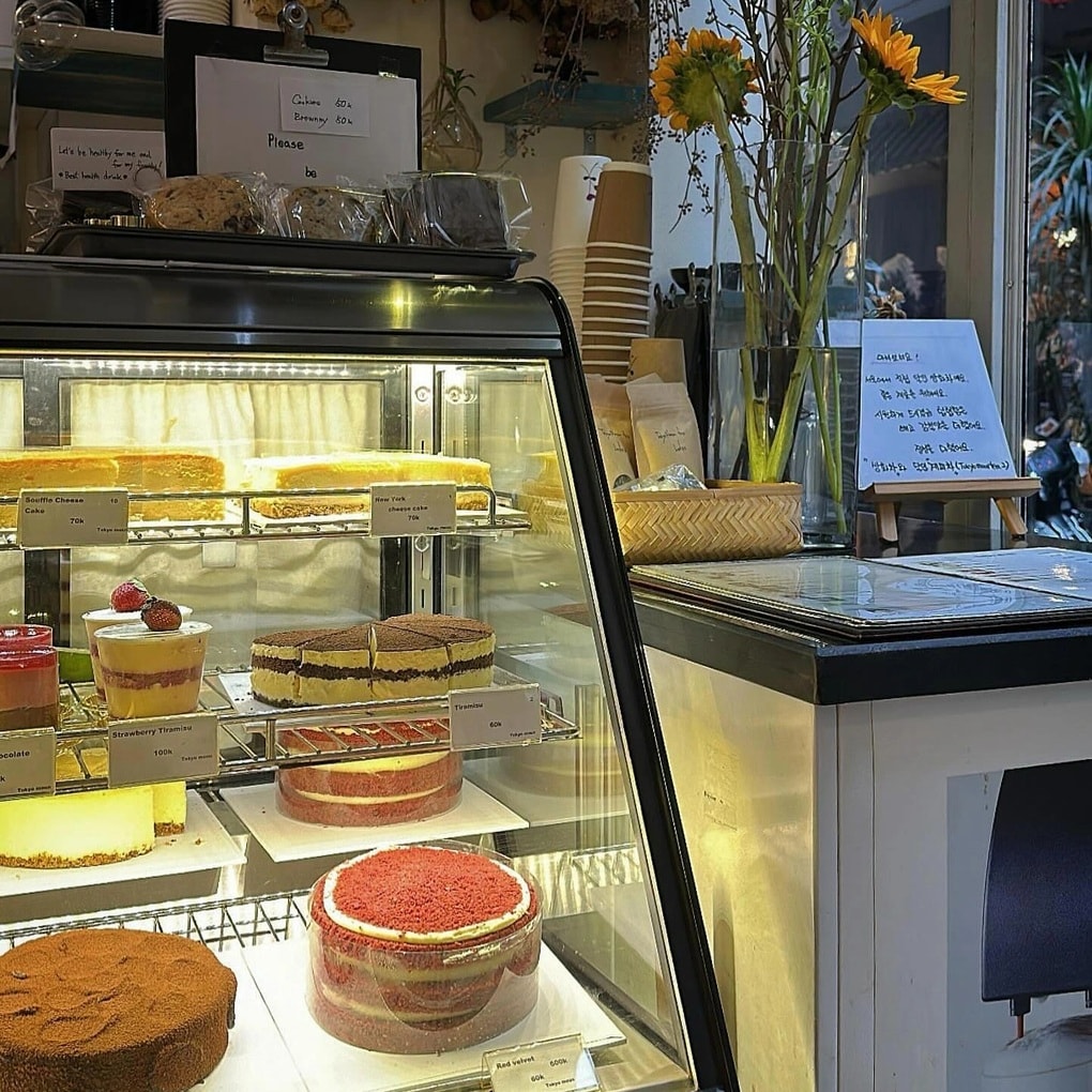 TPHCM: Quán cà phê chỉ cho khách ngồi hơn 1 tiếng và loạt yêu cầu lạ - 2