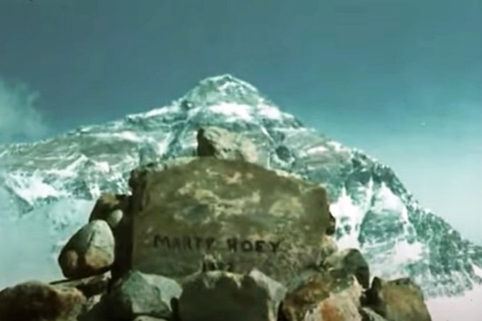 Mộ tạm của Marty. Ảnh: Explores Web