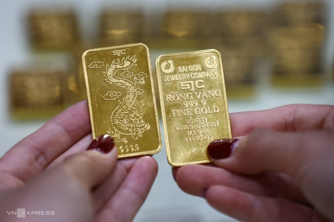 Vàng miếng tại trụ sở SJC. Ảnh: Quỳnh Trần