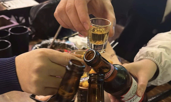 Rượu bia mang đến nhiều mối nguy sức khỏe. Ảnh: Phương Hằng