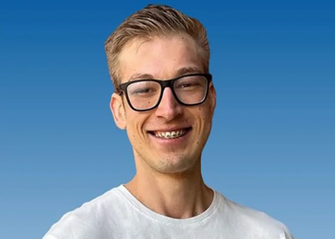 Khi công ty bảo hiểm ngừng chi trả cho Ozempic, Max Radovanic đã đặt mua Semaglutide phiên bản nhái (generic) trên mạng.