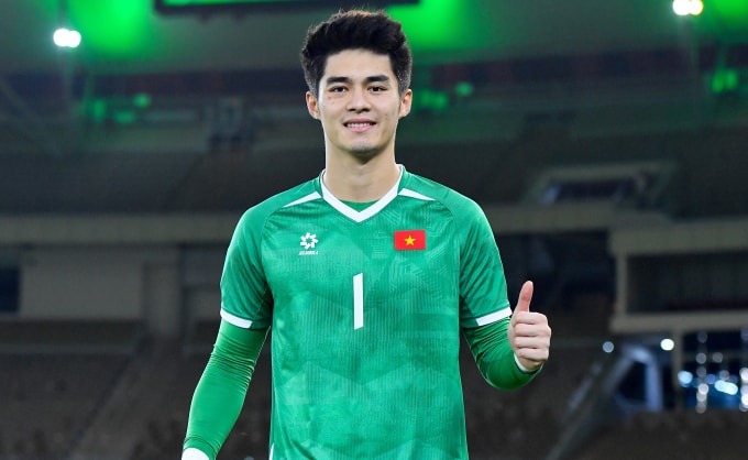 Thủ môn Trần Trung Kiên sau chiến thắng 3-2 trước UAE ở tứ kết U23 châu Á, tối 16/1. Ảnh: AFC