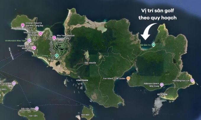 Sân golf nằm tại khu vực Bãi Tre vắt sang Đầm Bấy. Ảnh: Vinpearl