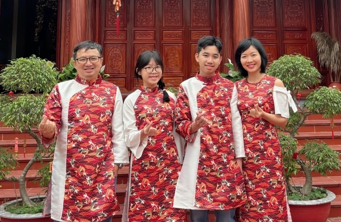 Nhật Nam bên gia đình. Ảnh: Nhân vật cung cấp