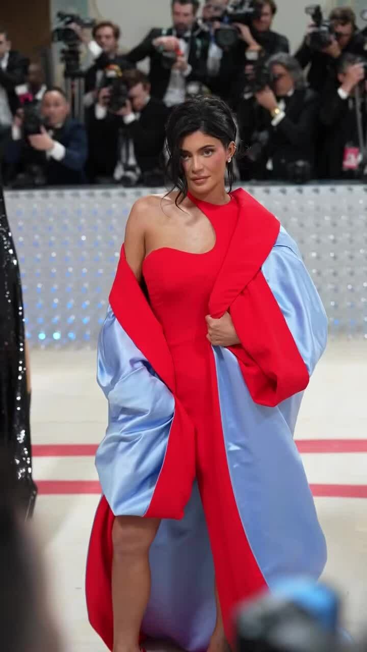 Kylie Jenner ở Met Gala 2023