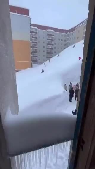 Bão tuyết chưa từng có ở vùng Viễn Đông Nga