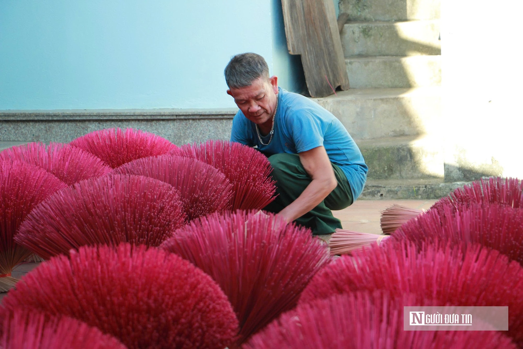 Giữ mùi hương Tết ở làng hương trăm năm Đông Khê- Ảnh 1.