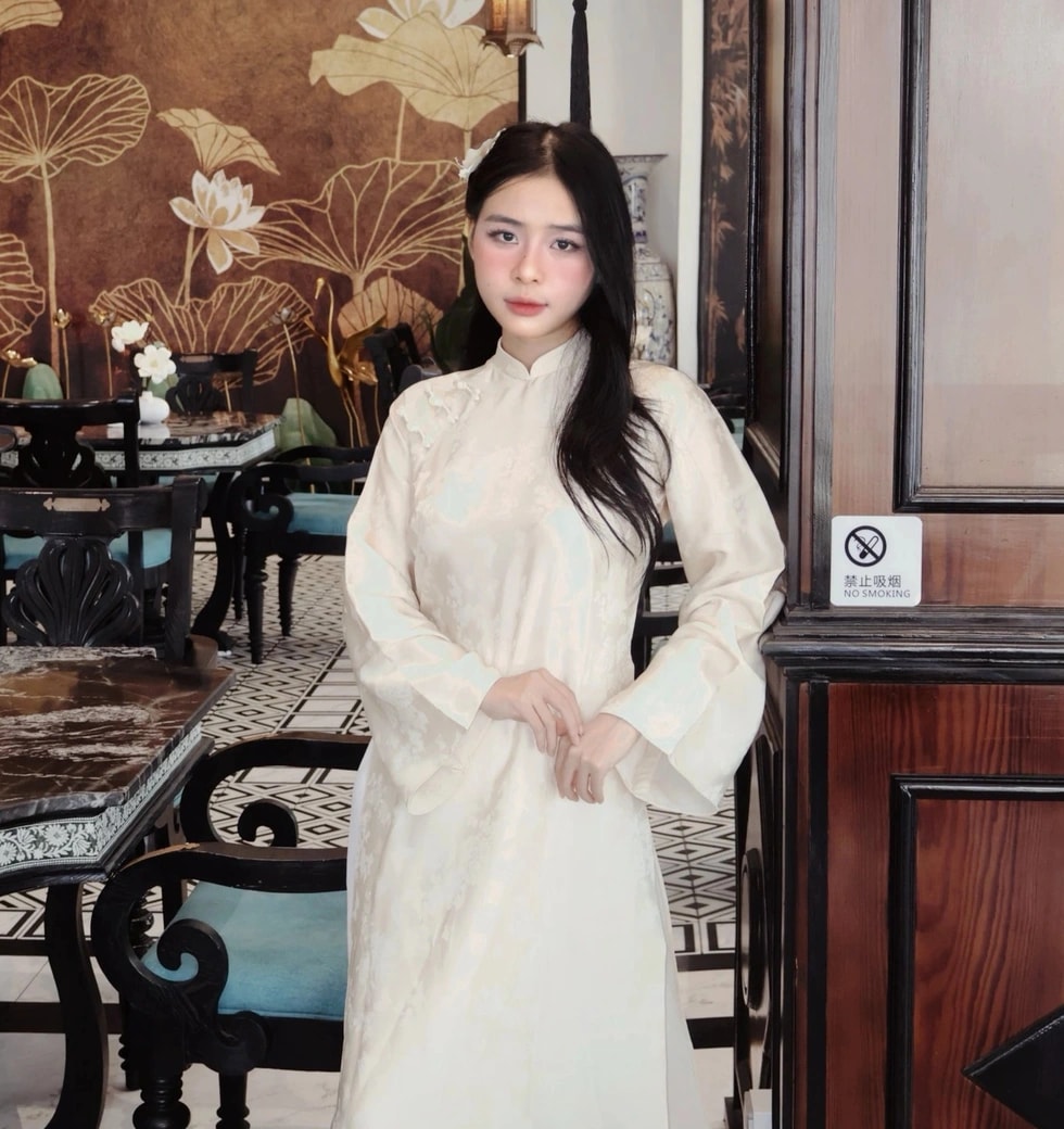 Chuyện tình của Thanh Nhàn và Ngọc Lan bắt đầu từ năm 2022. Trước đó dù cùng quê, nhà chỉ cách nhau vài km nhưng họ chưa từng gặp mặt.