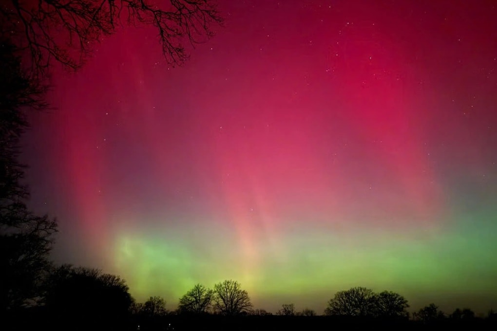 Hiện tượng hiếm gặp xuất hiện trên bầu trời Anh, cơ quan phát cảnh báo - 1